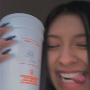 Meet your Posher, Isabella